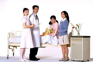 オープンキャンパスでネイル体験や試食会